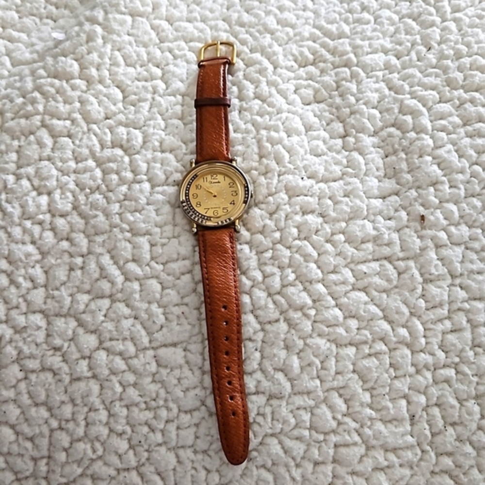 Quartz Watch Genuine Pigskin Wristband 18R